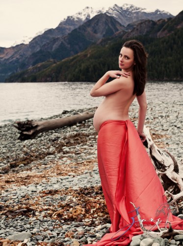 Destination Maternity: Alaskan, Russian, Tough, Pregnant. By Zorz Studios. (48)