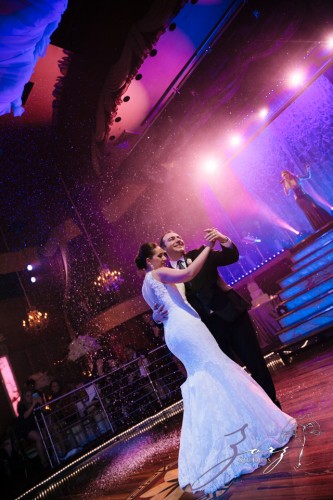 Wind Tunnel: Vlada + Alex = Cold NYC Wedding | Zorz Studios