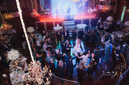 Wind Tunnel: Vlada + Alex = Cold NYC Wedding | Zorz Studios