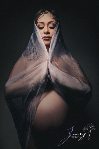 Copy and Paste: Fun Maternity Shoot | Zorz Studios
