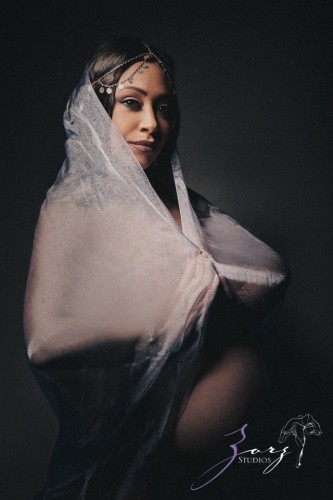Copy and Paste: Fun Maternity Shoot | Zorz Studios