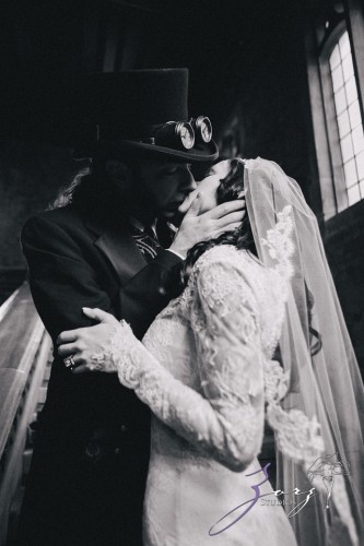 Annie + Chris = Steampunk Wedding | Zorz Studios