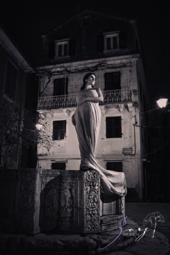 Sprout to Roots: Destination Maternity Shoot in Greece | Zorz Studios