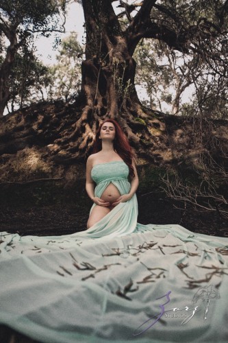 Sprout to Roots: Destination Maternity Shoot in Greece | Zorz Studios