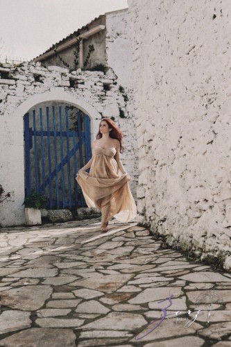 Sprout to Roots: Destination Maternity Shoot in Greece | Zorz Studios