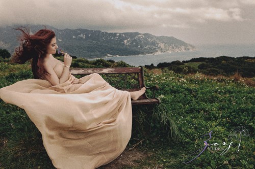 Sprout to Roots: Destination Maternity Shoot in Greece | Zorz Studios