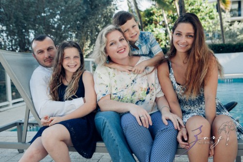 Blue Birdies: Model-Like Family Portraits in Miami, FL | Zorz Studios