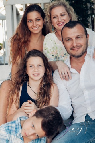 Blue Birdies: Model-Like Family Portraits in Miami, FL | Zorz Studios
