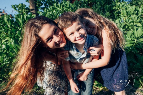 Blue Birdies: Model-Like Family Portraits in Miami, FL | Zorz Studios