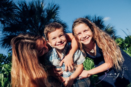 Blue Birdies: Model-Like Family Portraits in Miami, FL | Zorz Studios