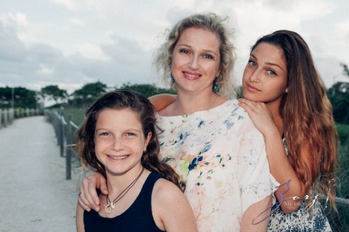 Blue Birdies: Model-Like Family Portraits in Miami, FL | Zorz Studios