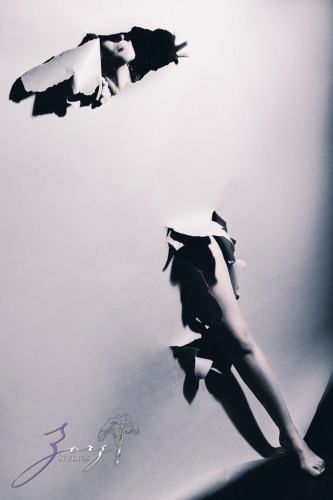 Laser Cut: Boudoir Photography for a Pro | Zorz Studios