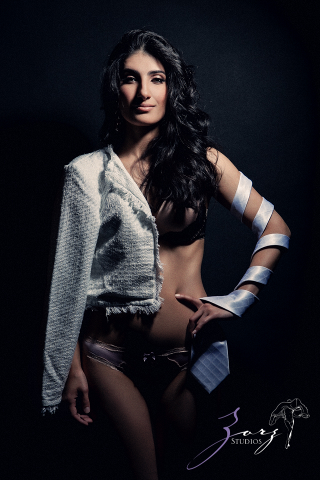 Laser Cut: Boudoir Photography for a Pro by Zorz Studios (10)
