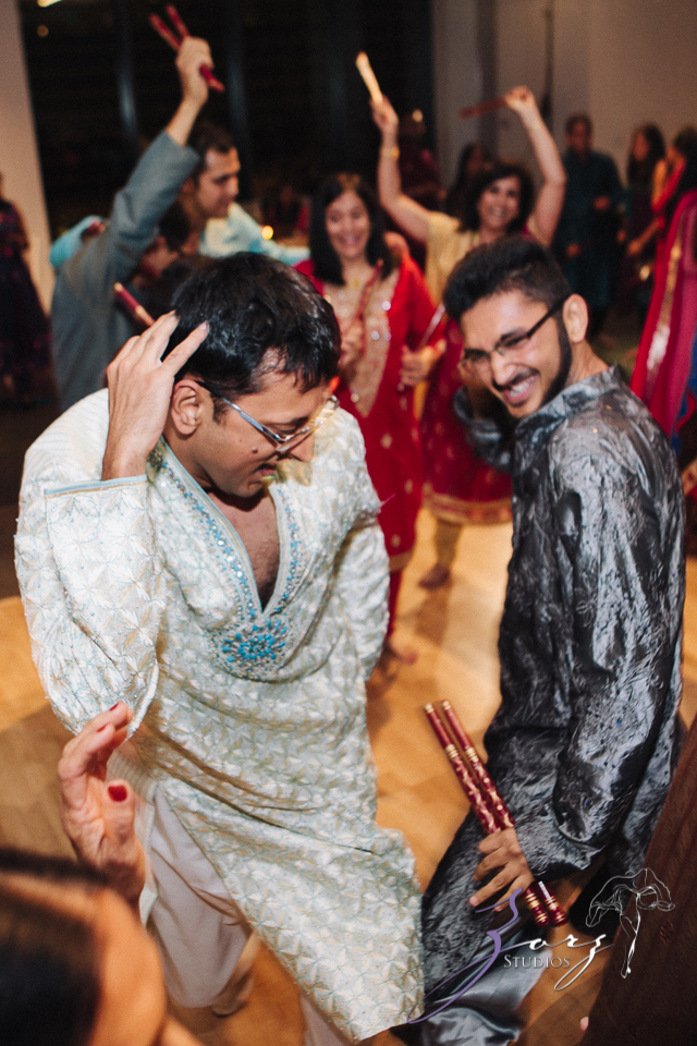 Phillyng in Love: Shruti + Milan = Indian Wedding | Zorz Studios