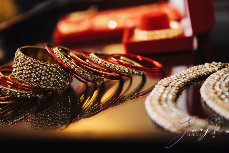 Phillyng in Love: Shruti + Milan = Indian Wedding | Zorz Studios