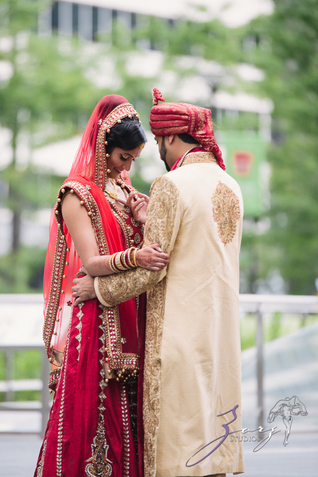Phillyng in Love: Shruti + Milan = Indian Wedding | Zorz Studios