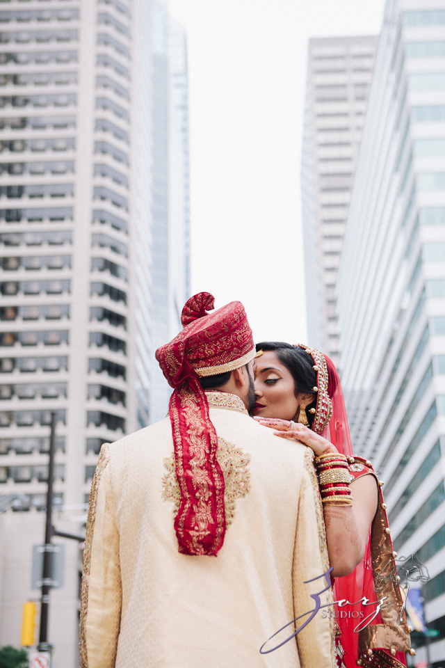 Phillyng in Love: Shruti + Milan = Indian Wedding | Zorz Studios