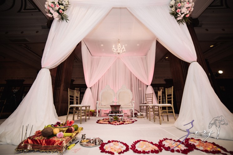 Phillyng in Love: Shruti + Milan = Indian Wedding | Zorz Studios