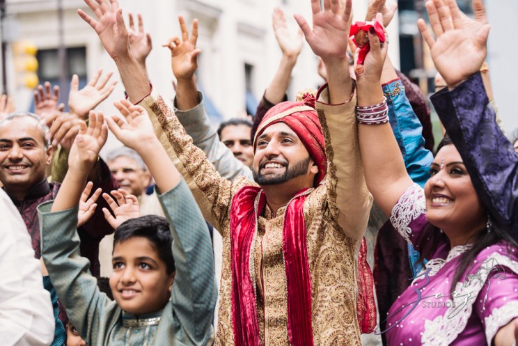 Phillyng in Love: Shruti + Milan = Indian Wedding | Zorz Studios