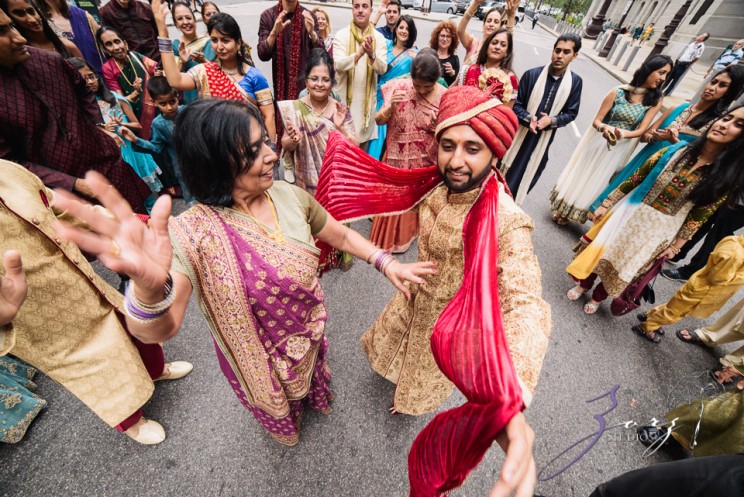 Phillyng in Love: Shruti + Milan = Indian Wedding | Zorz Studios