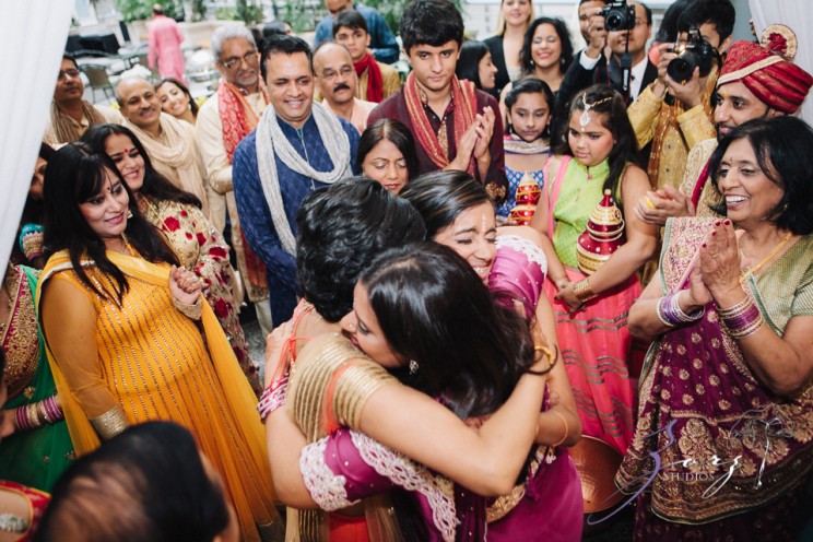 Phillyng in Love: Shruti + Milan = Indian Wedding | Zorz Studios