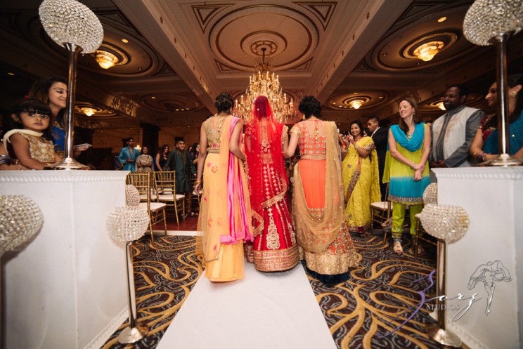 Phillyng in Love: Shruti + Milan = Indian Wedding | Zorz Studios