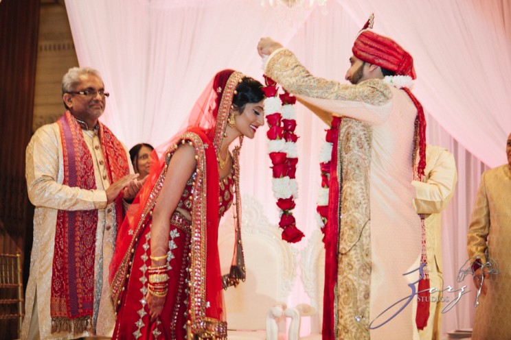Phillyng in Love: Shruti + Milan = Indian Wedding | Zorz Studios