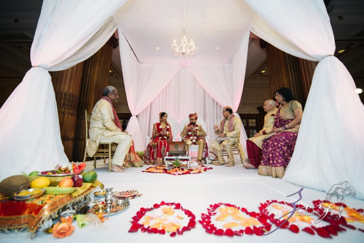 Phillyng in Love: Shruti + Milan = Indian Wedding | Zorz Studios