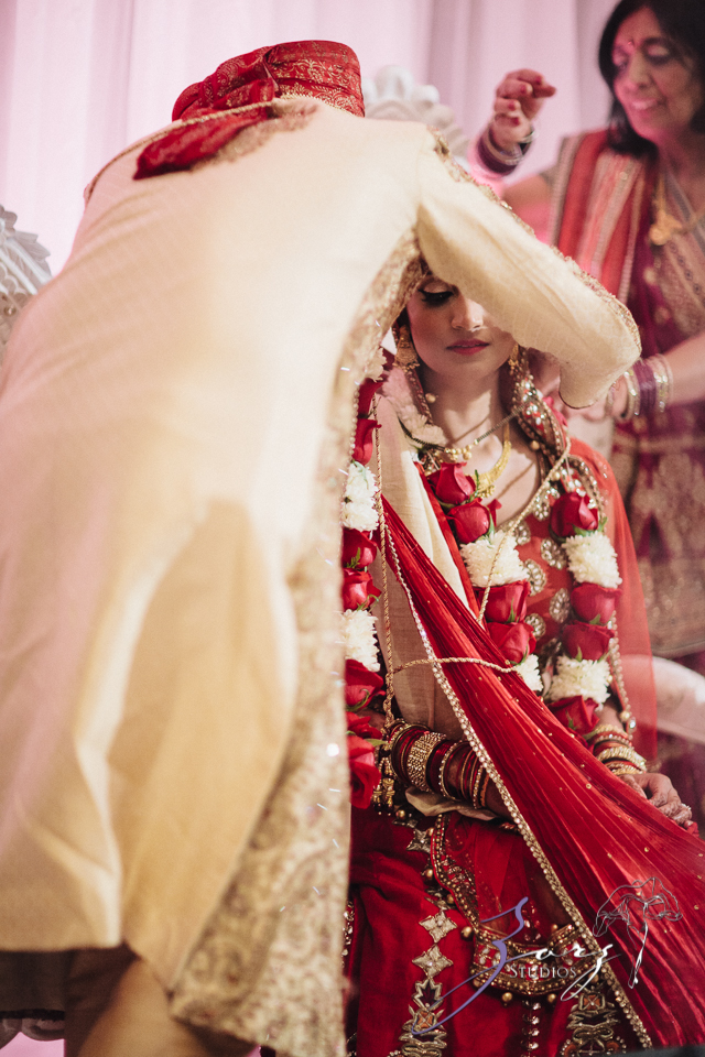 Phillyng in Love: Shruti + Milan = Indian Wedding | Zorz Studios