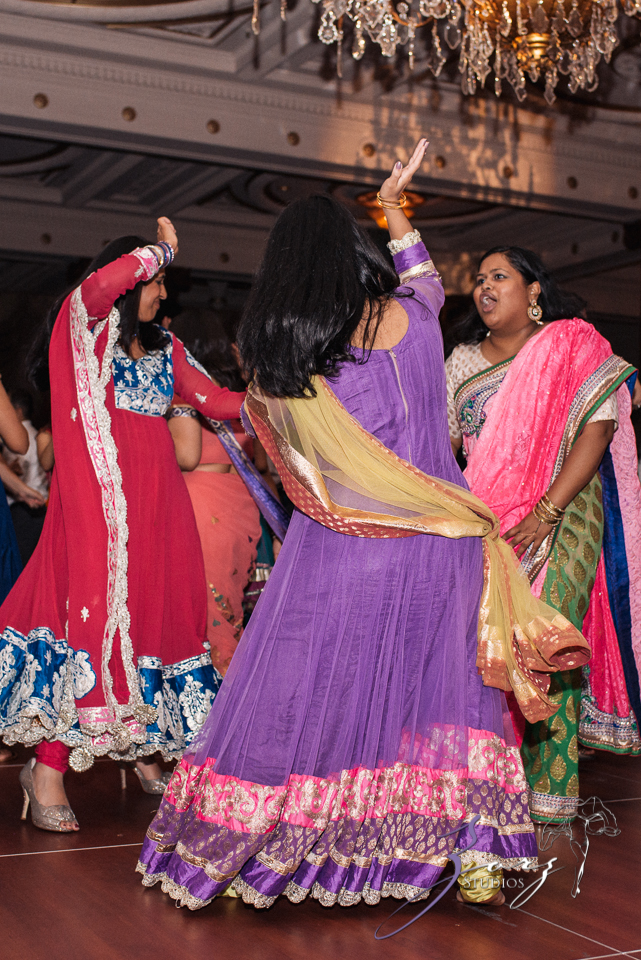 Phillyng in Love: Shruti + Milan = Indian Wedding | Zorz Studios