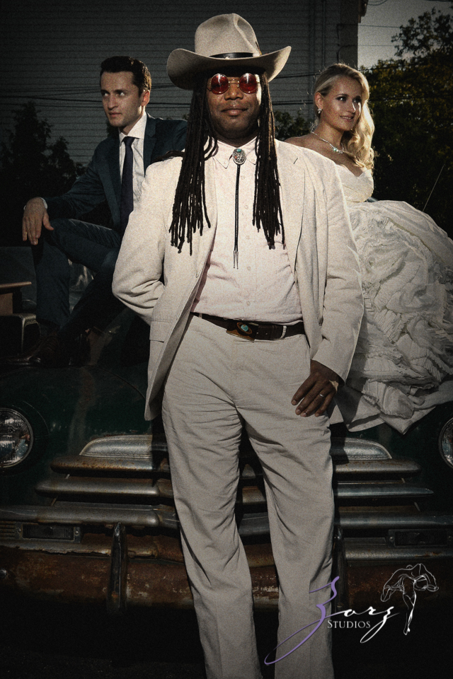 Heirloom: Alyona + Elman = Retro Trash-the-Dress Session | Zorz Studios