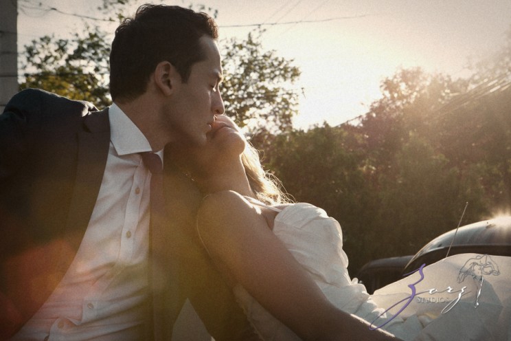 Heirloom: Alyona + Elman = Retro Trash-the-Dress Session | Zorz Studios