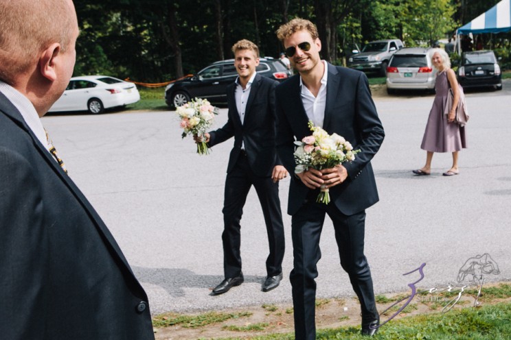 Wolke 9: Jana + David = German-American Rustic Wedding | Zorz Studios
