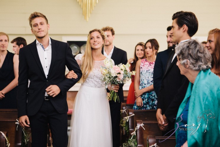 Wolke 9: Jana + David = German-American Rustic Wedding | Zorz Studios