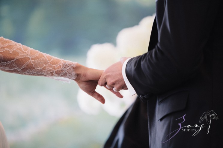 Wolke 9: Jana + David = German-American Rustic Wedding | Zorz Studios