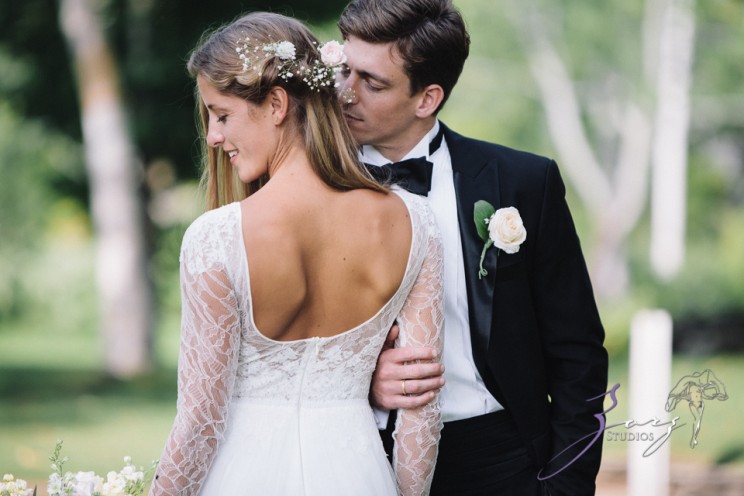 Wolke 9: Jana + David = German-American Rustic Wedding | Zorz Studios