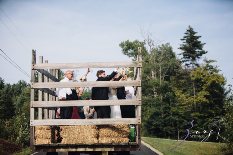Wolke 9: Jana + David = German-American Rustic Wedding | Zorz Studios