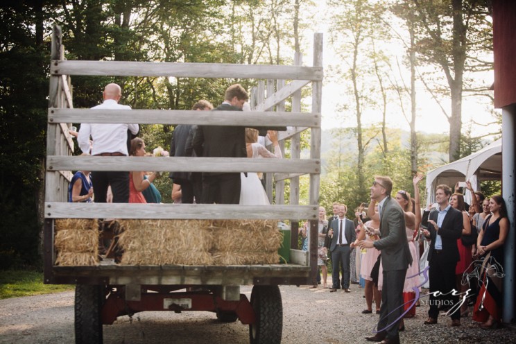 Wolke 9: Jana + David = German-American Rustic Wedding | Zorz Studios
