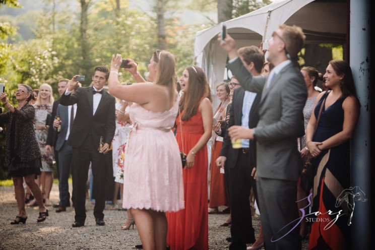 Wolke 9: Jana + David = German-American Rustic Wedding | Zorz Studios