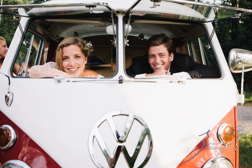 Wolke 9: Jana + David = German-American Rustic Wedding in Vermont by Zorz Studios (38)