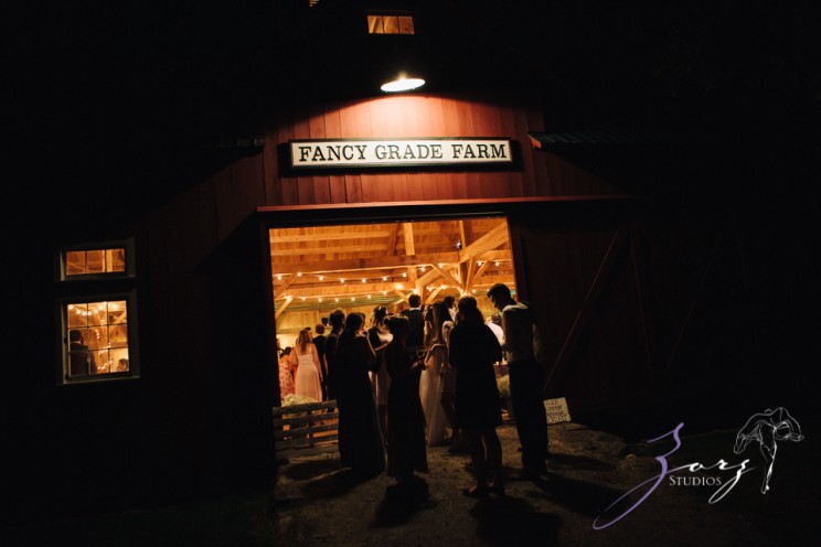 Wolke 9: Jana + David = German-American Rustic Wedding | Zorz Studios