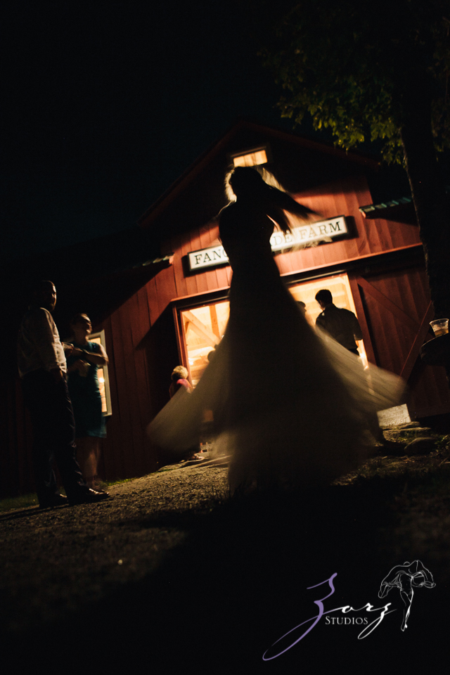 Wolke 9: Jana + David = German-American Rustic Wedding in Vermont by Zorz Studios (16)
