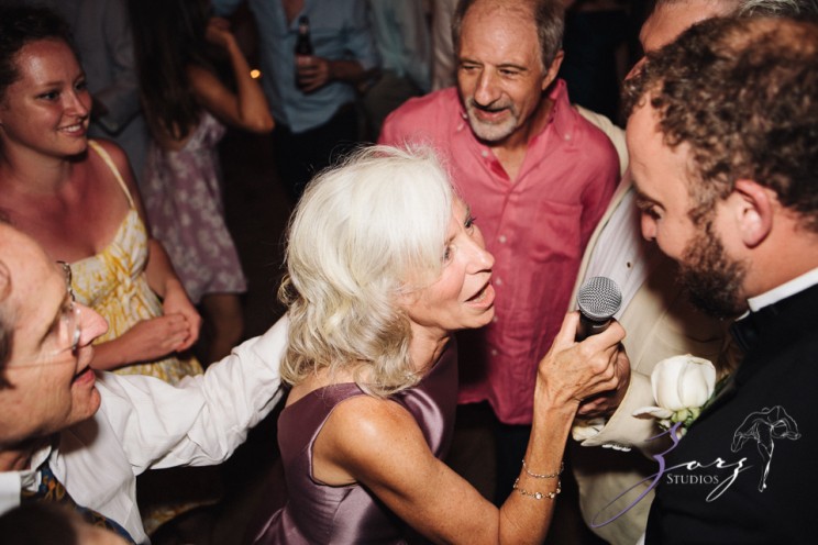 Wolke 9: Jana + David = German-American Rustic Wedding | Zorz Studios