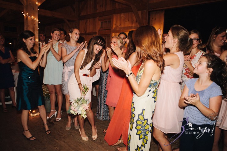 Wolke 9: Jana + David = German-American Rustic Wedding | Zorz Studios