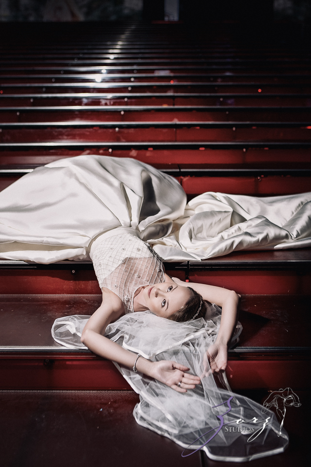 Conte Sorinula: Mya + Sorin = NYC Trash-the-Dress Shoot | Zorz Studios