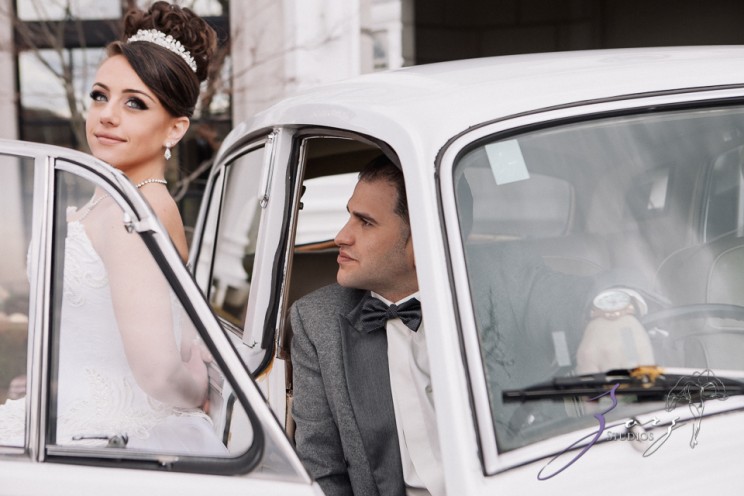 AA Batteries Included: Anna + Alex = Supercharged Wedding | Zorz Studios