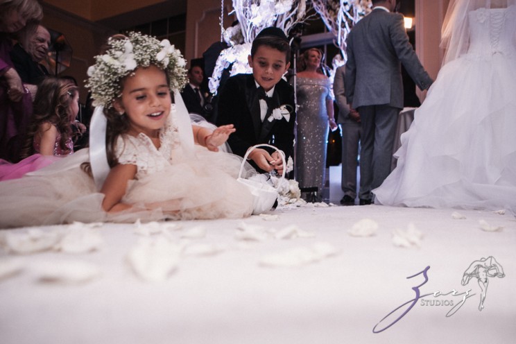AA Batteries Included: Anna + Alex = Supercharged Wedding | Zorz Studios