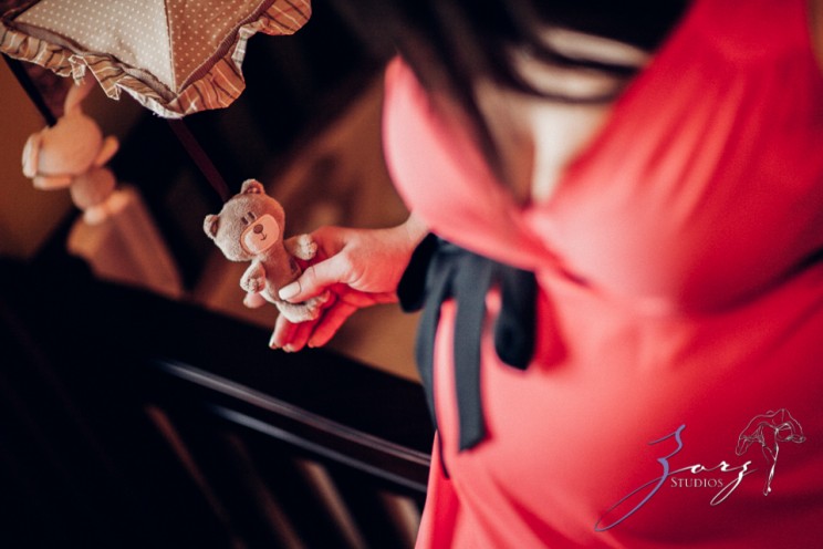 Mist: Poetic Maternity Session | Zorz Studios