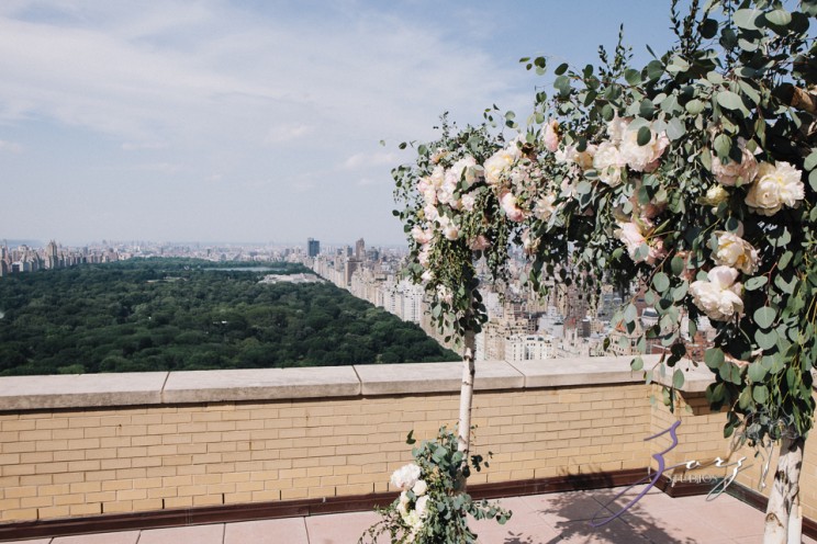 State of Mind: Leah + Joseph = Manhattan Rooftop Wedding | Zorz Studios