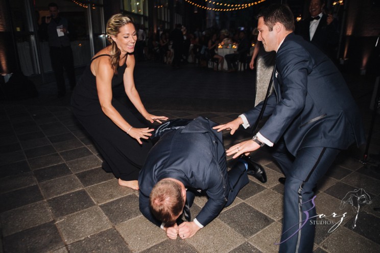 State of Mind: Leah + Joseph = Manhattan Rooftop Wedding | Zorz Studios